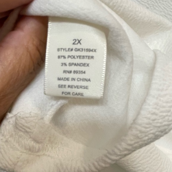 White womens blouse - Picture 5 of 5